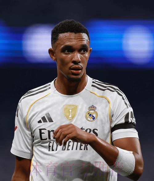 合同明夏到期!除皇马以外 巴萨也在密切关注阿诺德 合同明夏到期!除皇马以外 巴萨也在密切关注阿诺德